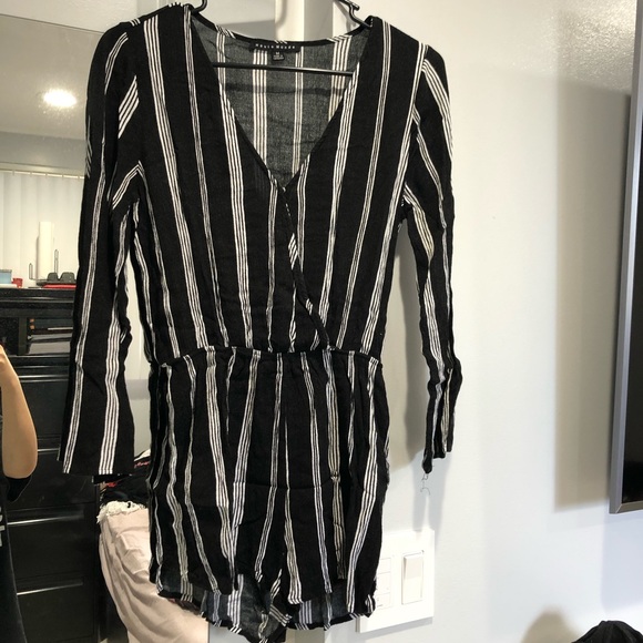 Long sleeve romper - Picture 2 of 3